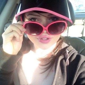 Meet your Posher, Mika